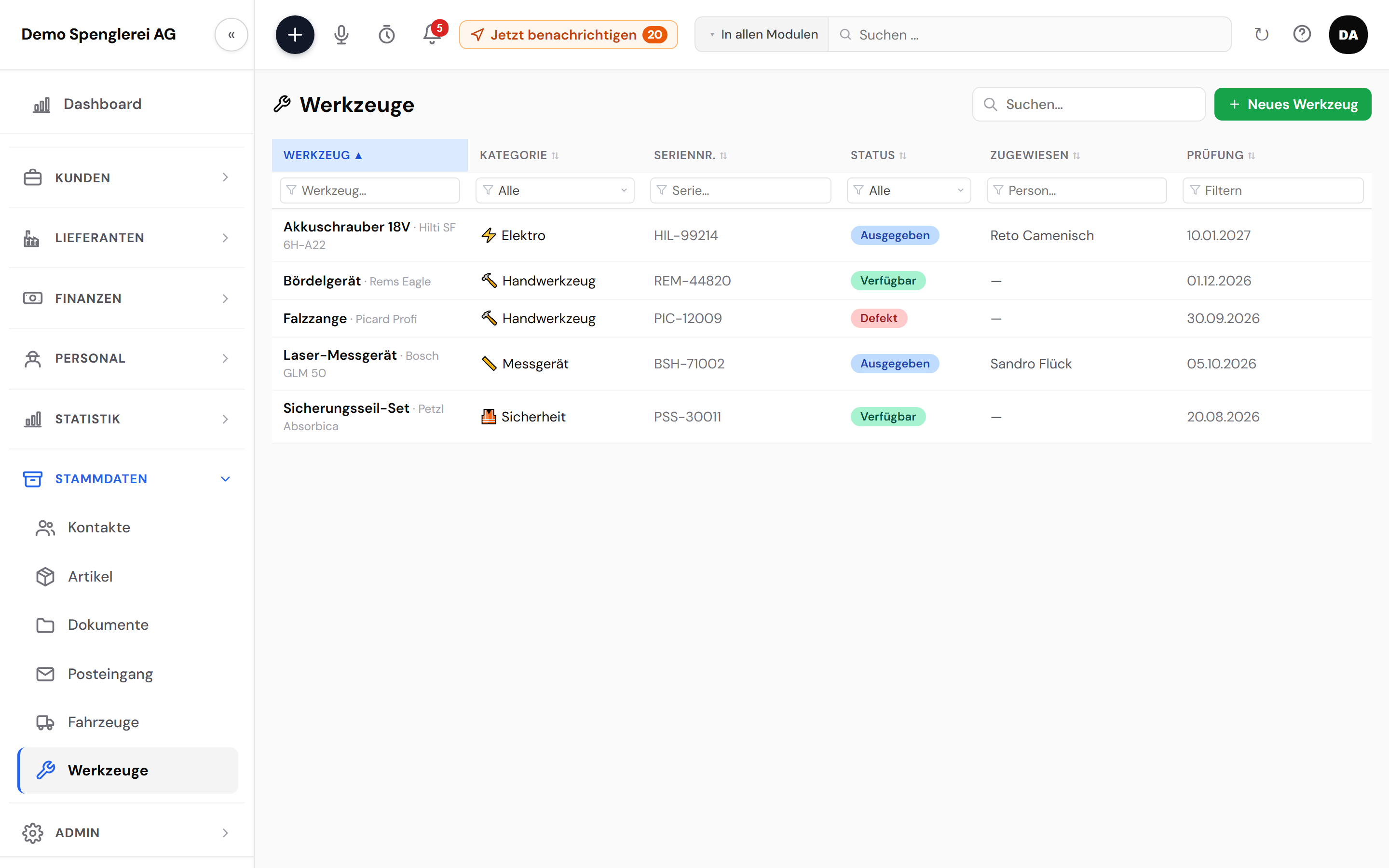 Werkzeug-Liste mit Kategorien, Status und Prüfterminen